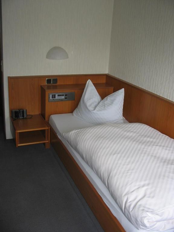 Pension Zur Harburg Otel Uslar Oda fotoğraf